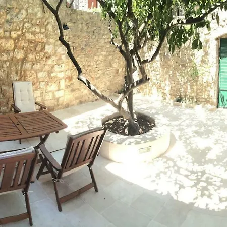 Authentico Deluxe Stari Grad Villa Exterior photo